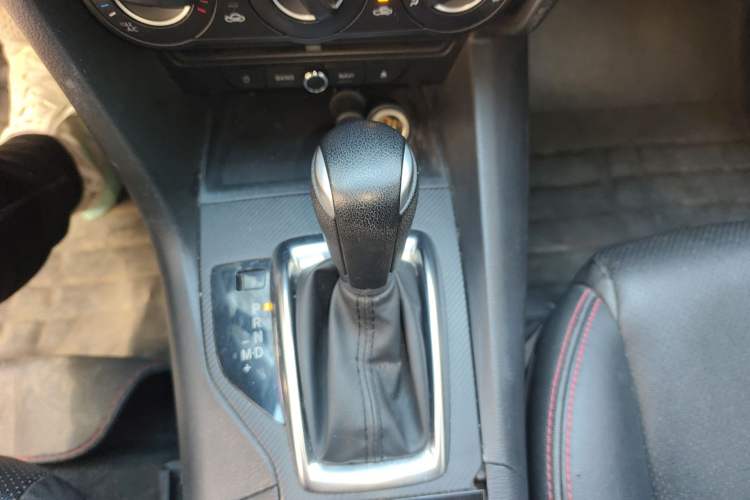 Used Mazda 3 Axela 2016 Hatchback 1.5L Automatic Comfort Model Gear Lever