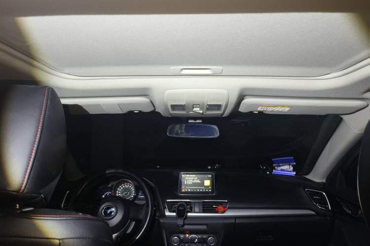 Used Mazda 3 Axela 2016 Hatchback 1.5L Automatic Luxury Model Headliner