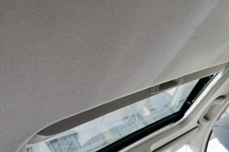 Used Mazda 3 Axela 2016 Sedan 1.5L Automatic Luxury Model Headliner