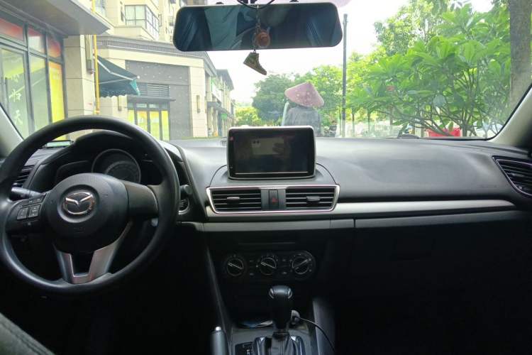 Used Mazda 3 Axela 2016 Sedan 1.5L Automatic Comfort Model Headliner