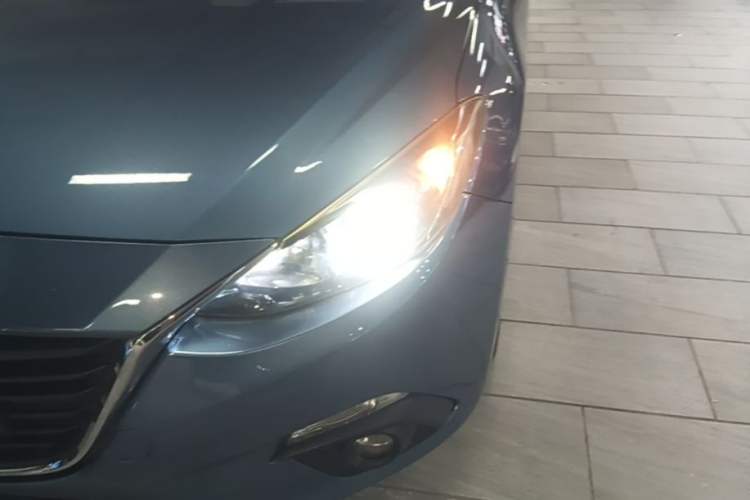 Used Mazda 3 Axela 2016 Sedan 1.5L Automatic Comfort Model Left Front Headlight