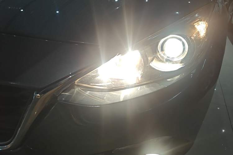 Used Mazda 3 Axela 2016 Sedan 1.5L Automatic Comfort Model Left Front Headlight