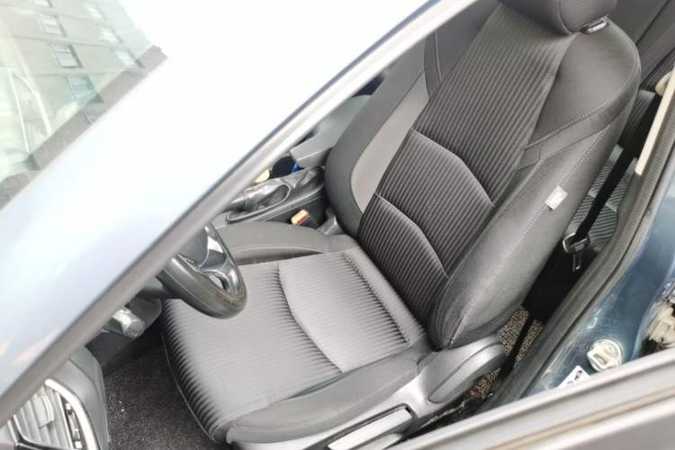 Used Mazda 3 Axela 2016 Sedan 1.5L Automatic Luxury Model Left Front Seat