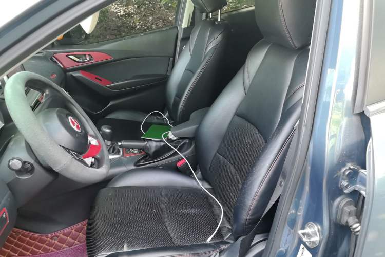Used Mazda 3 Axela 2016 Sedan 1.5L Automatic Comfort Model Left Front Seat