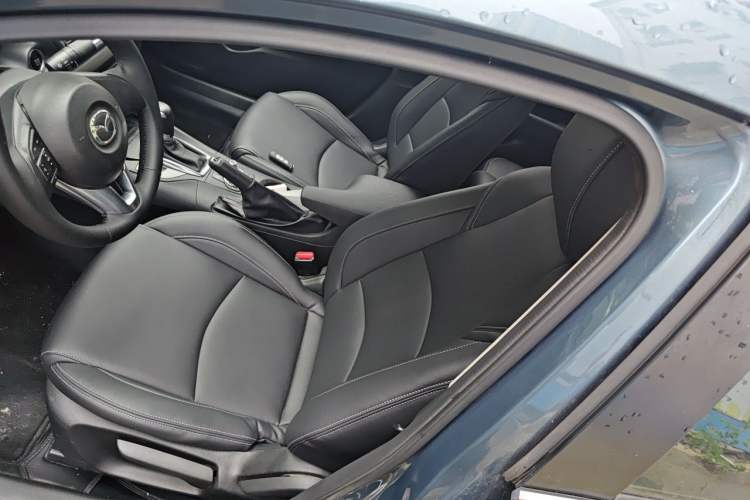 Used Mazda 3 Axela 2016 Sedan 1.5L Automatic Comfort Model Left Front Seat