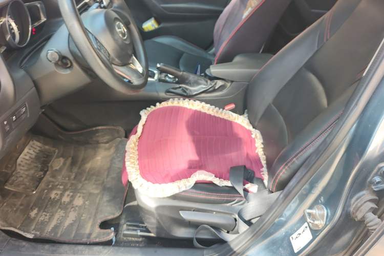 Used Mazda 3 Axela 2016 Hatchback 1.5L Automatic Comfort Model Left Front Seat