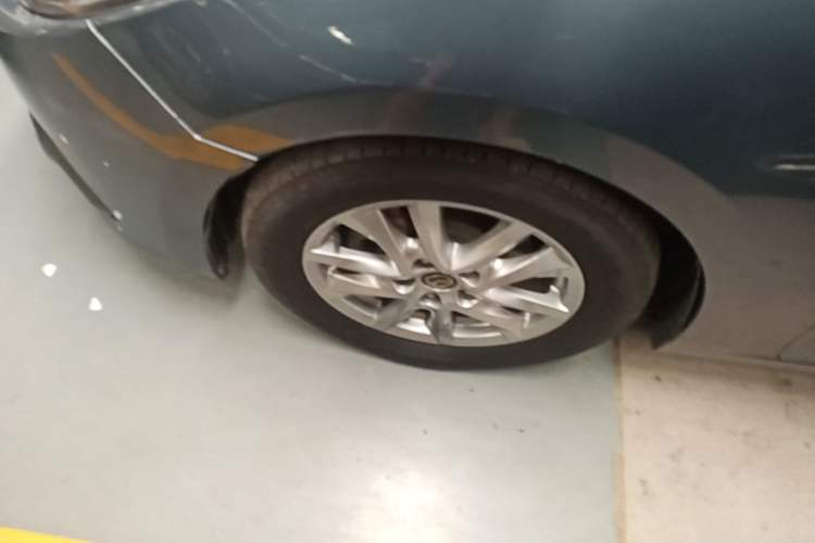 Used Mazda 3 Axela 2016 Sedan 1.5L Automatic Luxury Model Left Front Wheel Hub