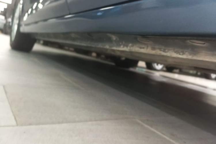 Used Mazda 3 Axela 2016 Sedan 1.5L Automatic Comfort Model Left Side Sill