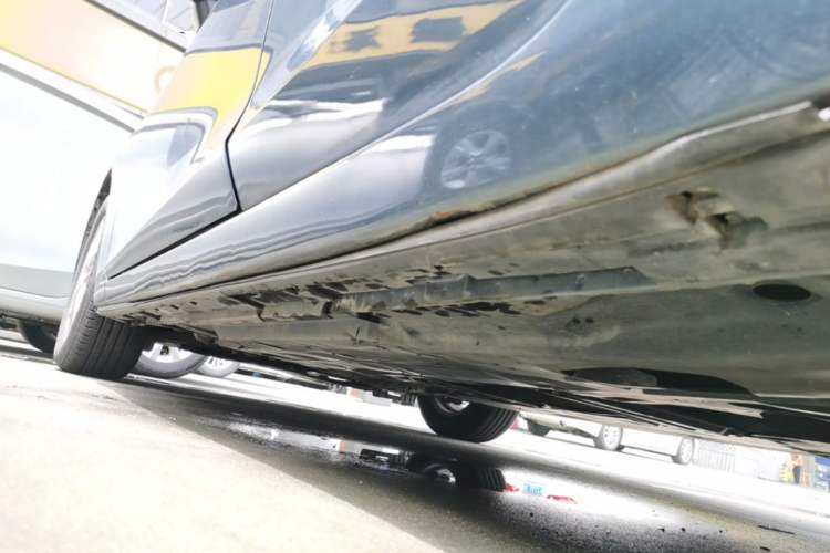 Used Mazda 3 Axela 2016 Sedan 1.5L Automatic Luxury Model Left Side Sill