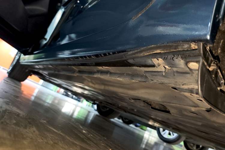 Used Mazda 3 Axela 2016 Sedan 1.5L Automatic Comfort Model Left Side Sill