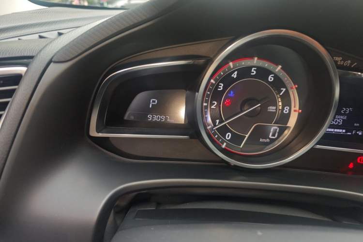 Used Mazda 3 Axela 2016 Sedan 2.0L Automatic Flagship Model Odometer Close Up