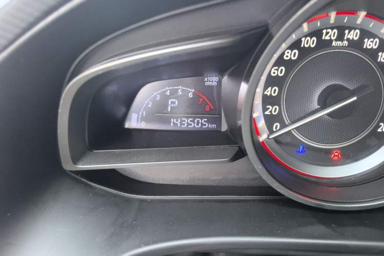 Used Mazda 3 Axela 2016 Sedan 1.5L Automatic Comfort Model Odometer Close Up