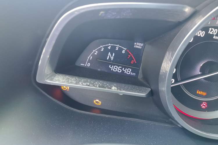 Used Mazda 3 Axela 2016 Sedan 1.5L Automatic Comfort Model Odometer Close Up