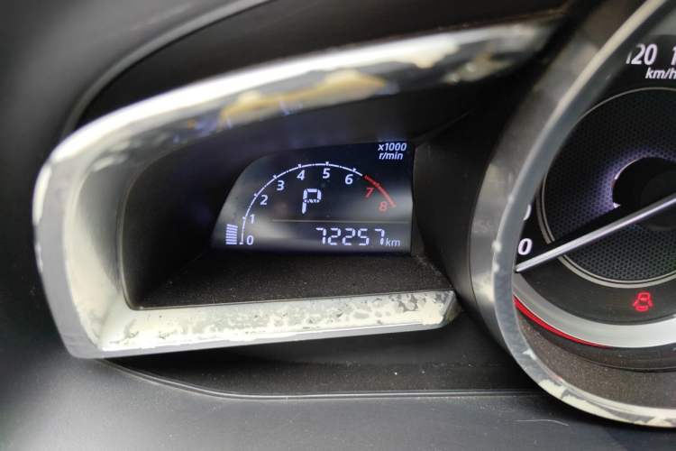 Used Mazda 3 Axela 2016 Sedan 2.0L Automatic Sport Model Odometer Close Up