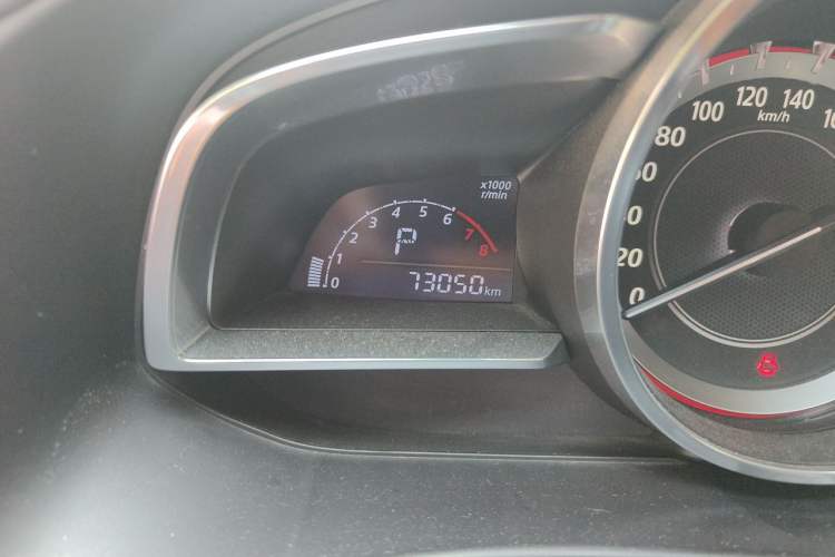 Used Mazda 3 Axela 2016 Sedan 1.5L Automatic Comfort Model Odometer Close Up