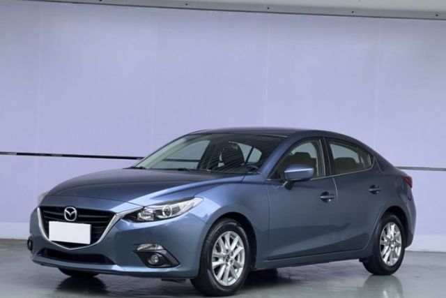 Used Mazda 3 Axela 2016 Sedan 1.5L Automatic Comfort Model