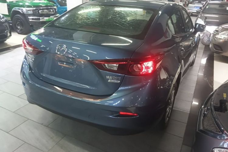 Used Mazda 3 Axela 2016 Sedan 1.5L Automatic Comfort Model Rear Right 45 Deg