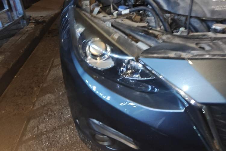 Used Mazda 3 Axela 2016 Sedan 1.5L Manual Luxury Model Right Front Headlight