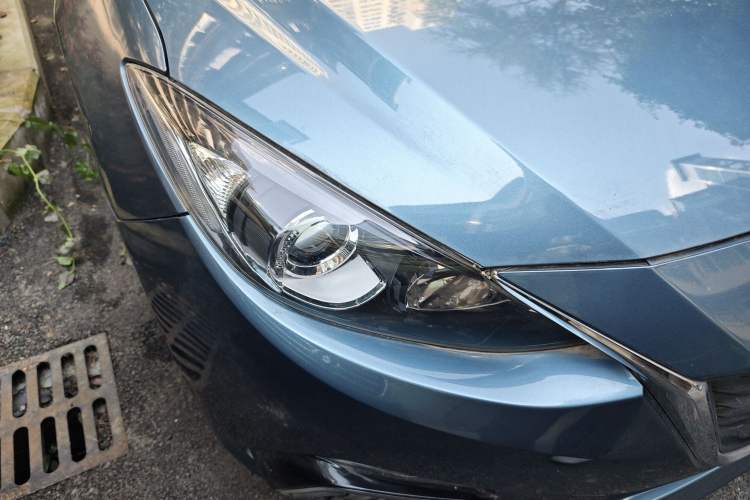 Used Mazda 3 Axela 2016 Sedan 1.5L Automatic Luxury Model Right Front Headlight