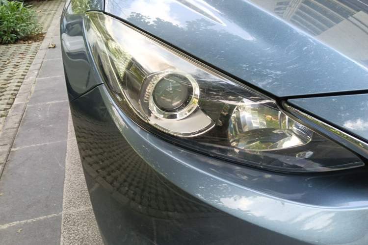Used Mazda 3 Axela 2016 Sedan 1.5L Automatic Comfort Model Right Front Headlight