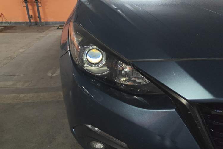 Used Mazda 3 Axela 2016 Sedan 1.5L Automatic Comfort Model Right Front Headlight