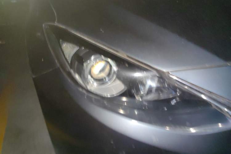 Used Mazda 3 Axela 2016 Sedan 1.5L Automatic Comfort Model Right Front Headlight