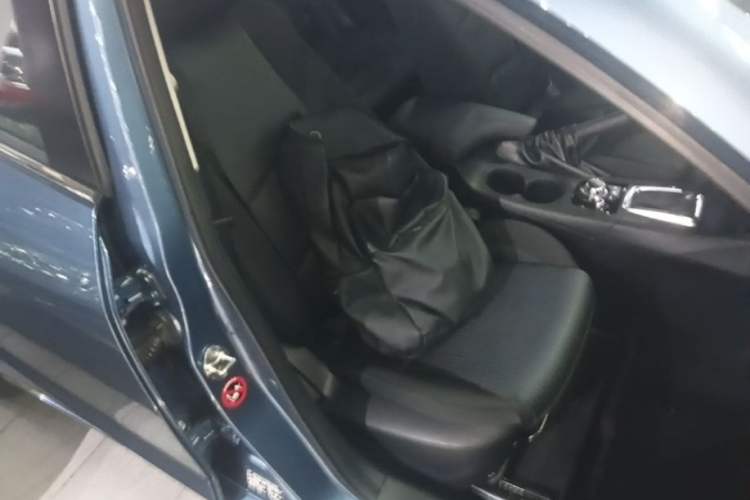 Used Mazda 3 Axela 2016 Sedan 1.5L Automatic Comfort Model Right Front Seat