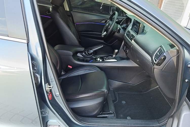 Used Mazda 3 Axela 2016 Sedan 1.5L Automatic Comfort Model Right Front Seat