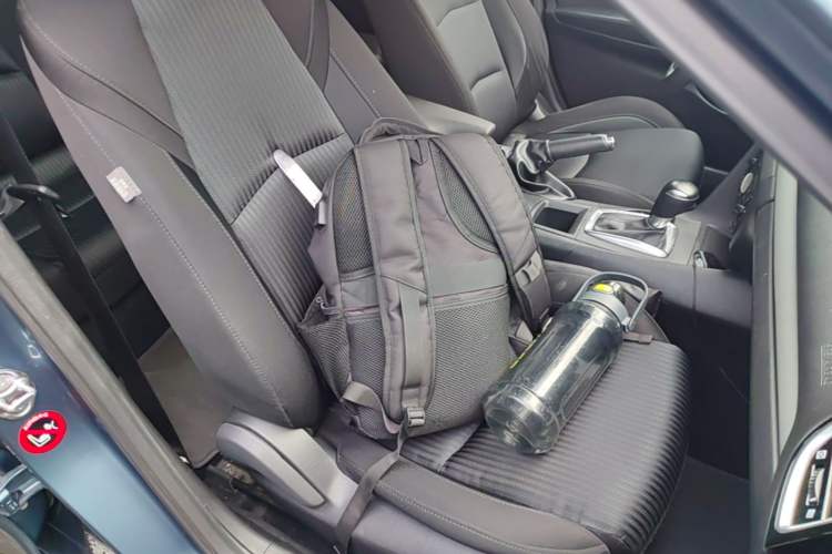Used Mazda 3 Axela 2016 Sedan 1.5L Automatic Comfort Model Right Front Seat