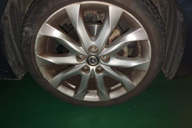 Used Mazda 3 Axela 2016 Hatchback 2.0L Automatic Flagship Model Right Front Wheel Hub