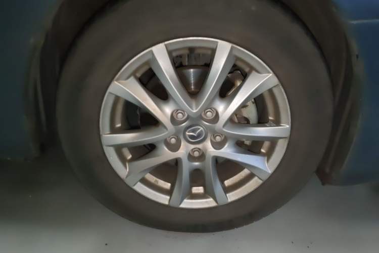 Used Mazda 3 Axela 2016 Sedan 1.5L Automatic Luxury Model Right Front Wheel Hub
