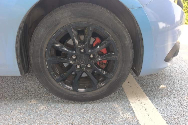 Used Mazda 3 Axela 2016 Sedan 1.5L Automatic Comfort Model Right Front Wheel Hub