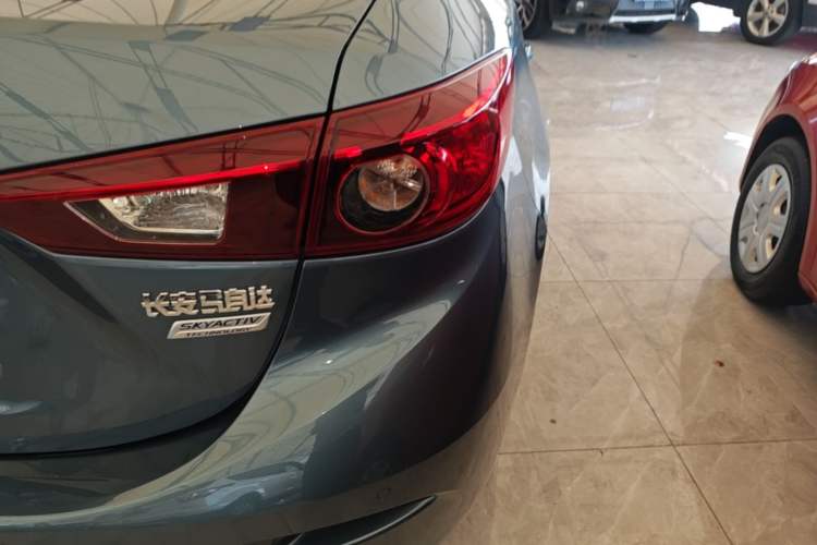 Used Mazda 3 Axela 2016 Sedan 1.5L Automatic Luxury Model Right Rear Taillight