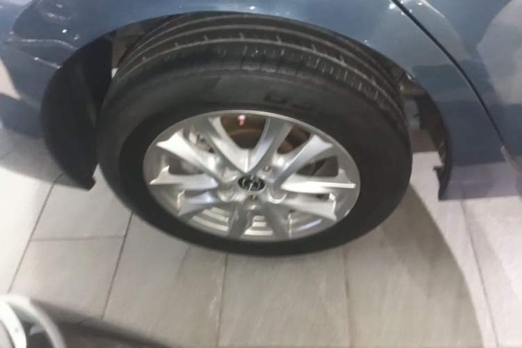 Used Mazda 3 Axela 2016 Sedan 1.5L Automatic Comfort Model Right Rear Wheel Hub