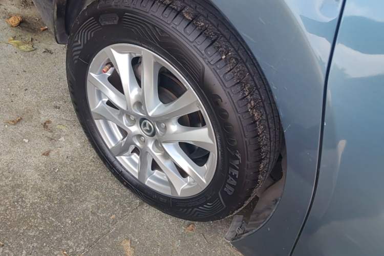 Used Mazda 3 Axela 2016 Sedan 1.5L Automatic Luxury Model Right Rear Wheel Hub