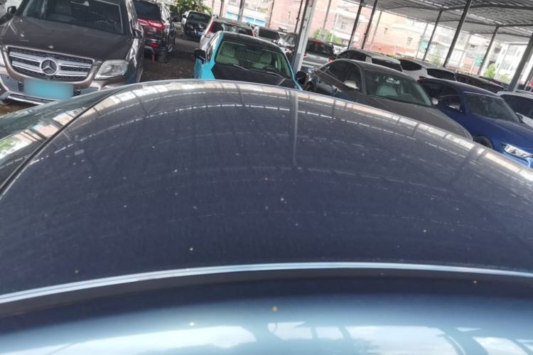 Used Mazda 3 Axela 2016 Sedan 1.5L Automatic Comfort Model Roof