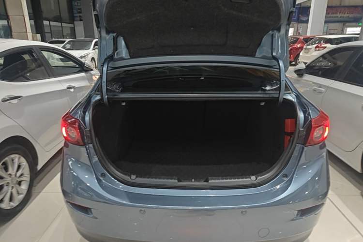 Used Mazda 3 Axela 2016 Sedan 1.5L Automatic Comfort Model Trunk