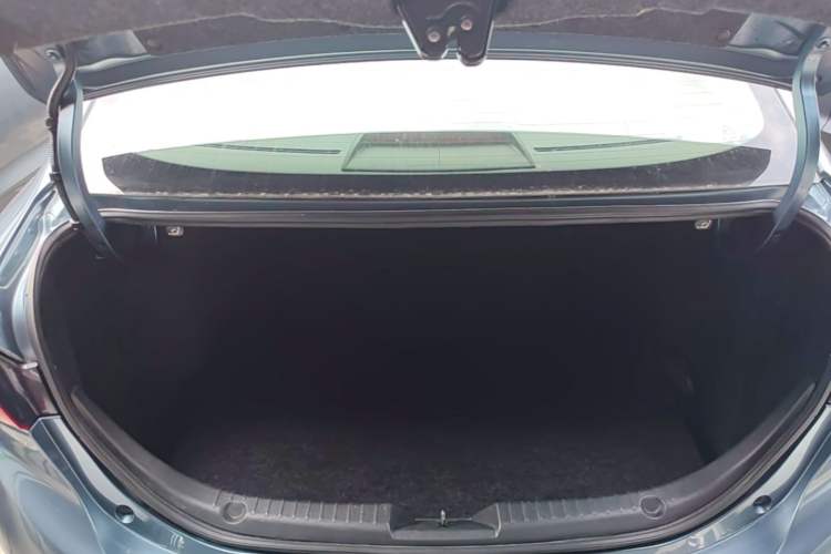 Used Mazda 3 Axela 2016 Sedan 1.5L Automatic Comfort Model Trunk