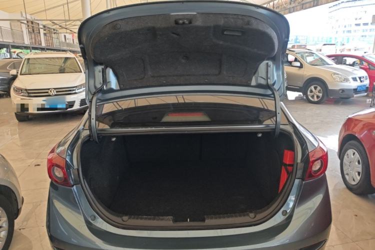 Used Mazda 3 Axela 2016 Sedan 1.5L Automatic Luxury Model Trunk