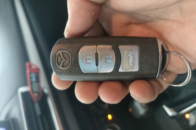 Used Mazda 3 Axela 2016 Sedan 1.5L Automatic Comfort Model Vehicle Key