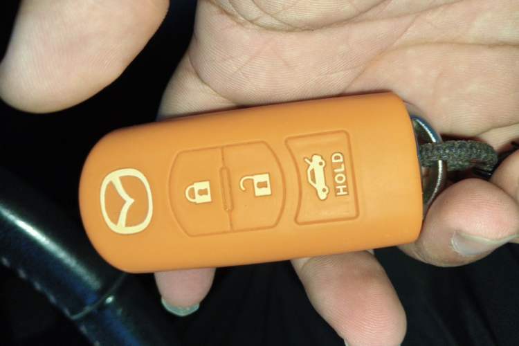 Used Mazda 3 Axela 2016 Sedan 2.0L Automatic Sport Model Vehicle Key
