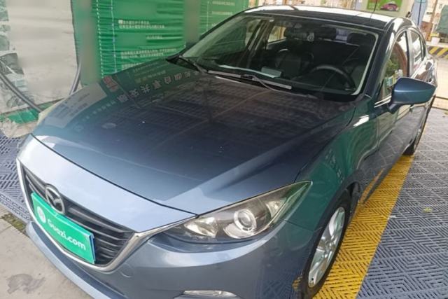 Używany Mazda 3 Axela 2016 Sedan 1.5L Automatic Comfort Model