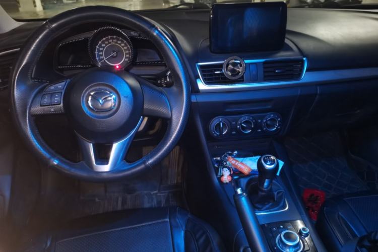 Used Mazda 3 Axela 2016 Sedan 1.5L Manual Comfort Model Center Console