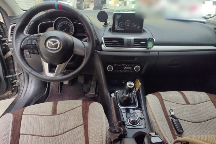 Used Mazda 3 Axela 2016 Sedan 1.5L Manual Luxury Model Center Console