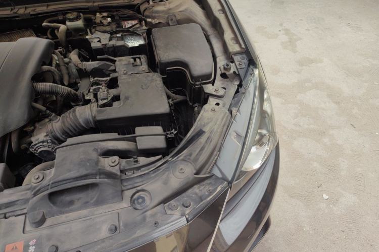 Used Mazda 3 Axela 2016 Sedan 1.5L Manual Luxury Model Engine Bay Left