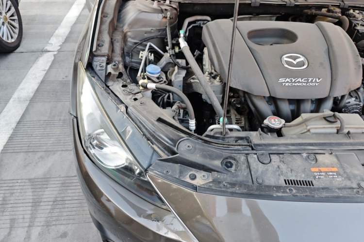 Used Mazda 3 Axela 2016 Sedan 1.5L Automatic Luxury Model Engine Bay Right