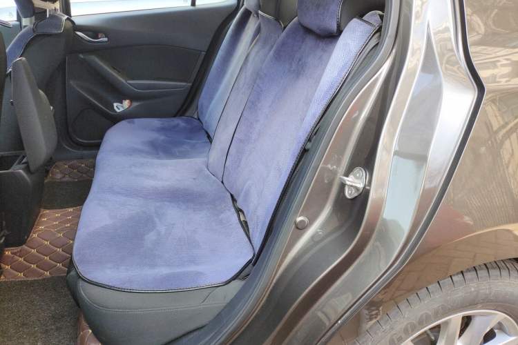 Used Mazda 3 Axela 2016 Sedan 1.5L Automatic Comfort Model Left Rear Seat