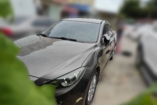 Used Mazda 3 Axela 2016 Sedan 1.5L Automatic Comfort Model