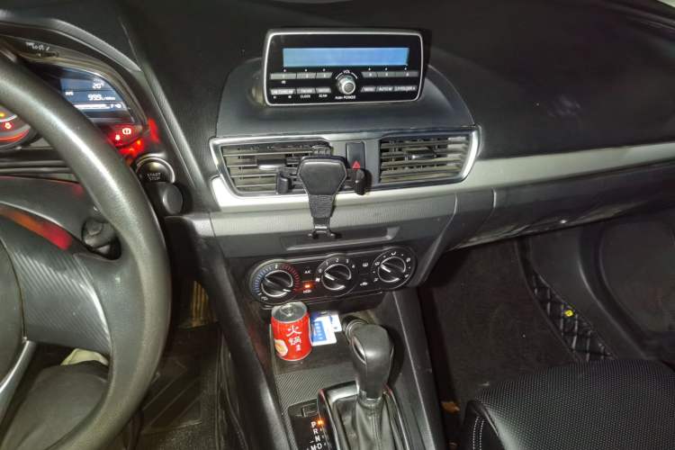 Used Mazda 3 Axela 2016 Hatchback 1.5L Automatic Comfort Model Audio And AC Panel