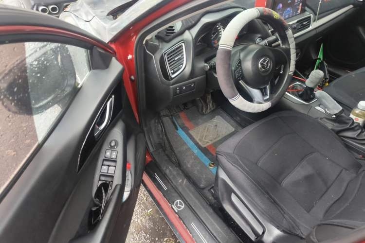 Used Mazda 3 Axela 2016 Sedan 1.5L Manual Comfort Model Driver Seat